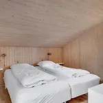Iris - 200m To The Fjord By Interhome *