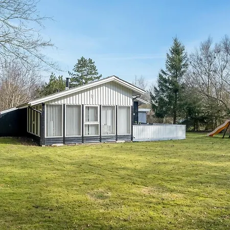 펜션 Iris - 200m To The Fjord By Interhome *