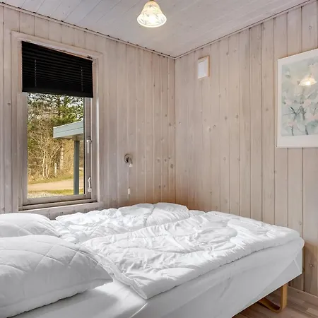 Iris - 200m To The Fjord By Interhome *