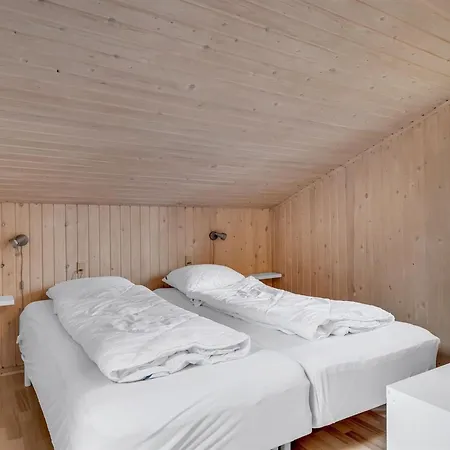 Iris - 200m To The Fjord By Interhome *