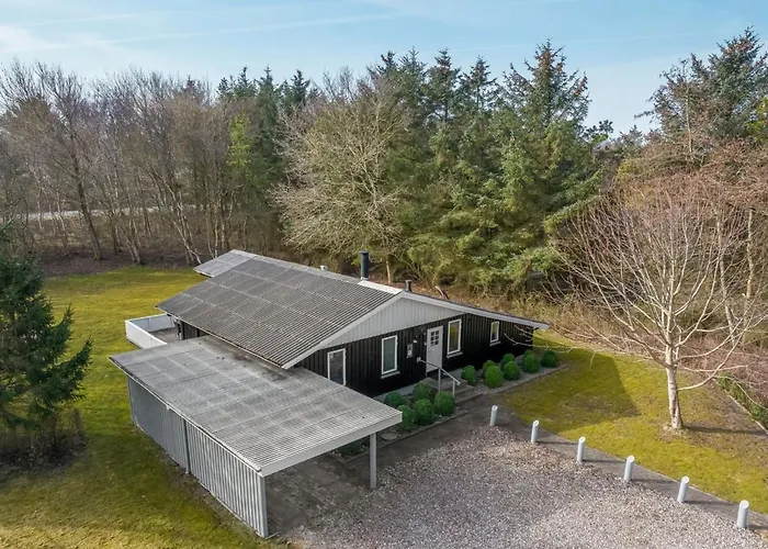 Iris - 200m To The Fjord By Interhome