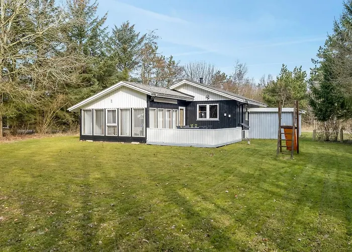 Iris - 200m To The Fjord By Interhome Thyholm