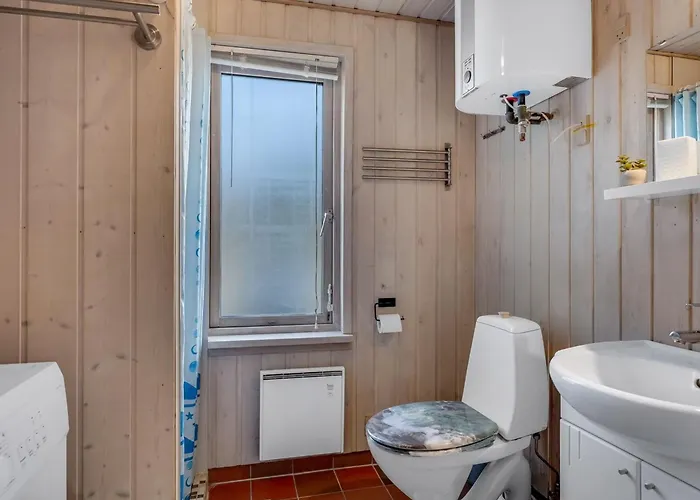 Iris - 200m To The Fjord By Interhome